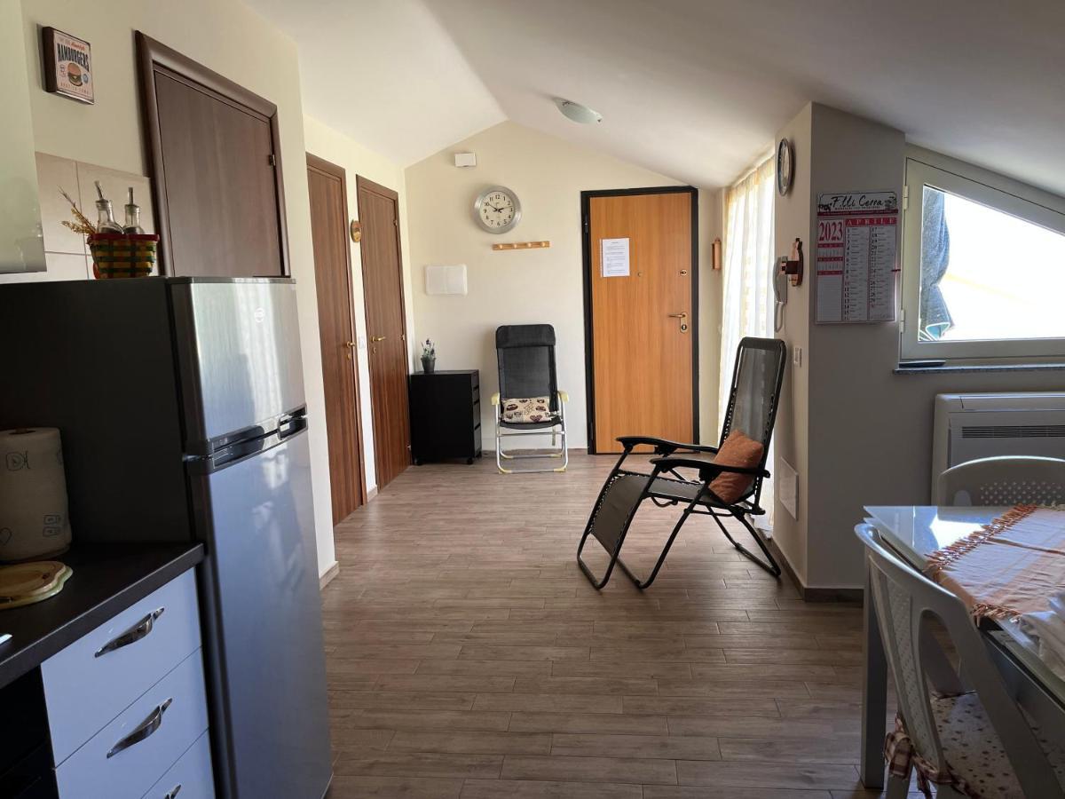 Ferienwohnung Yellow House Fiumefreddo di Sicilia Exterior foto